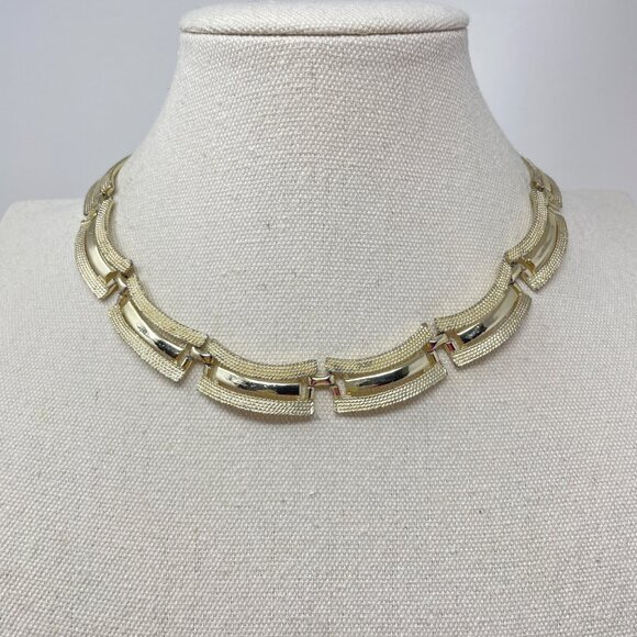 Vintage Choker‎ Necklace Gold-Tone Chunky Retro Simple Geometric - Picture 1 of 8